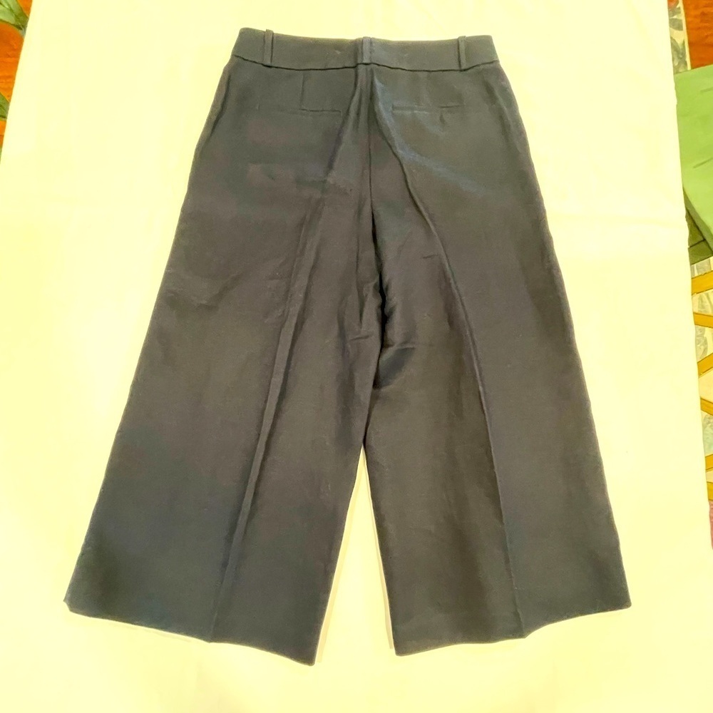 LOFT | Women’s Linen Blend Wide Leg Crop Pants | Navy | 6 - Picture 9 of 9